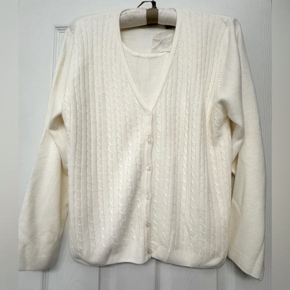 Women’s Cream Sweater Set SZ Large Petite - Picture 1 of 11